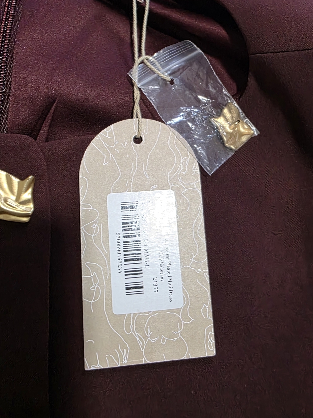Meshki Sleeveless Pleated Mini Dress in Wine L - Picture 4 of 8